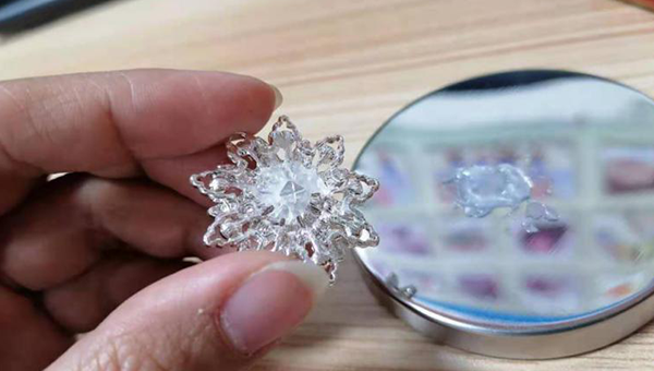 ddkebao硅胶粘金属胶水解决饰品金属粘接问题