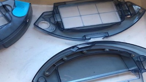 ABS塑料胶水应用解决扫地机器人水箱固定问题