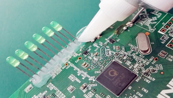 导热密封胶，为电子元器件提供固定和导热效果的胶粘剂