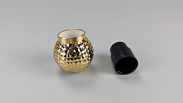 酒瓶盖粘接用什么胶水？看看ddkebao怎么说