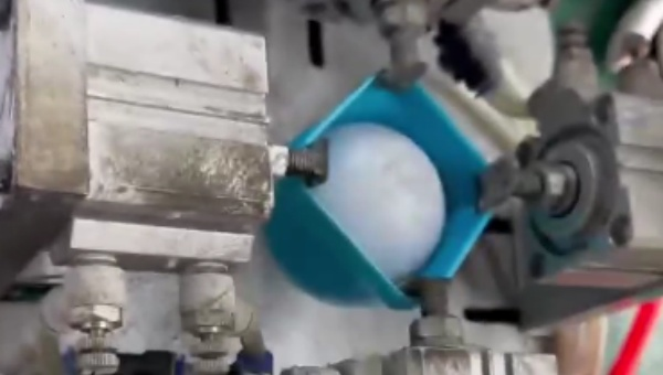 HJL-280AB硅胶瞬干胶在硅胶宠物球中的成功应用