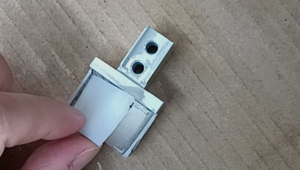 硅胶粘铝材耐150度使用HJL-626S硅胶胶水挤压不移位