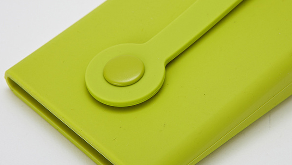 快干胶可以粘硅胶吗 快干胶可以粘硅胶吗